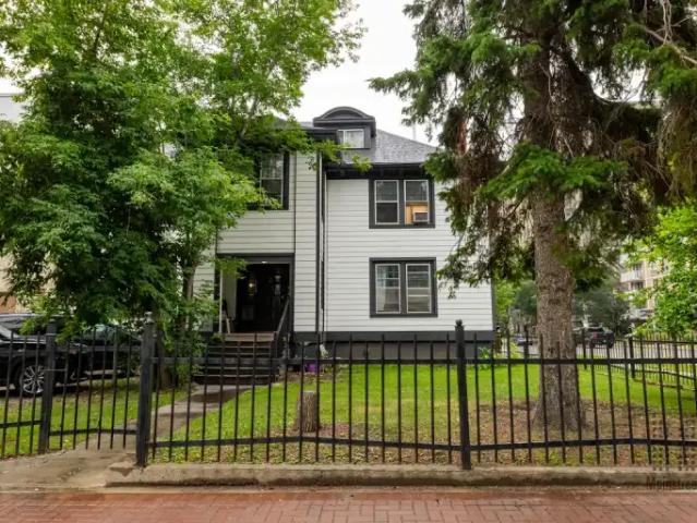1 Bedroom House Edmonton AB 105737129