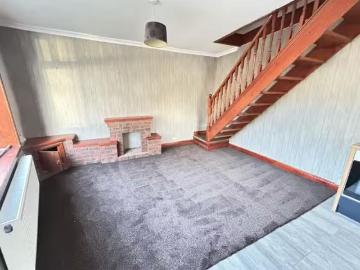 1 bedroom house for rent in Chapel Street, Queensbury, Bradfor.