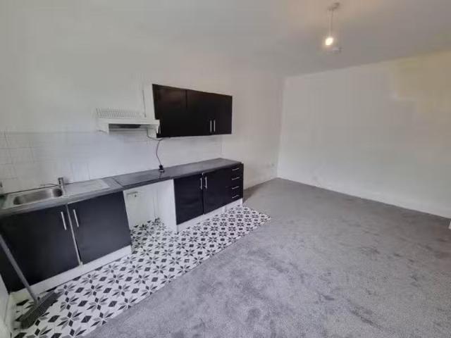 1 bedroom house for rent in Bradford Road, Cleckheaton, Bradfo.