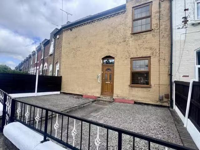 1 bedroom house for rent in Broxholme Lane, Doncaster,, DN1