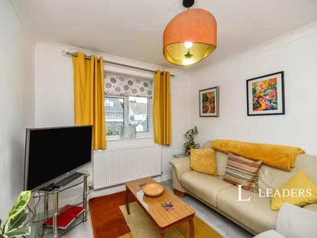 1 bedroom house for rent in Gladys Avenue, BN10