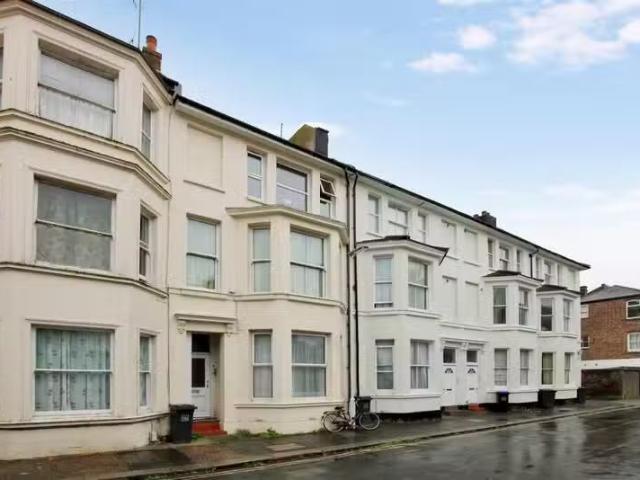 1 bedroom house for rent in Western Place, Worthing, BN11
