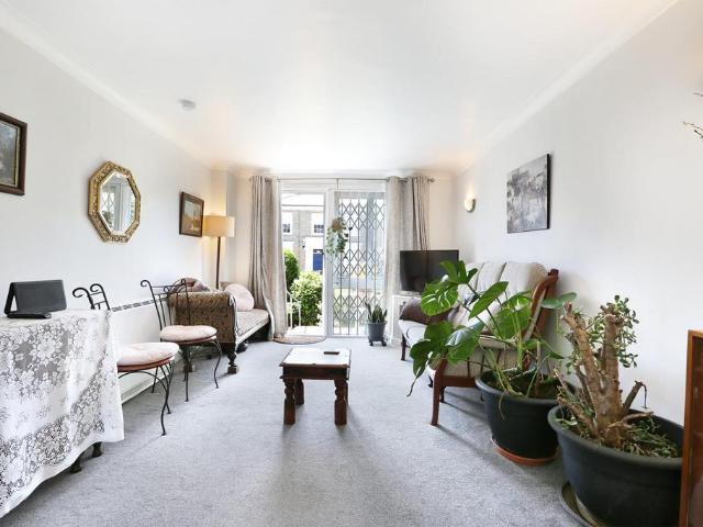 1 bedroom house for sale
