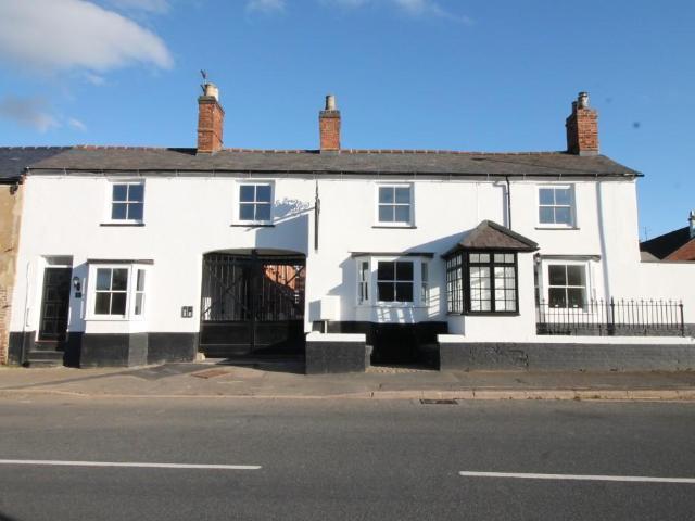1 bedroom house for sale