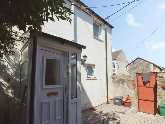 1 bedroom house for sale