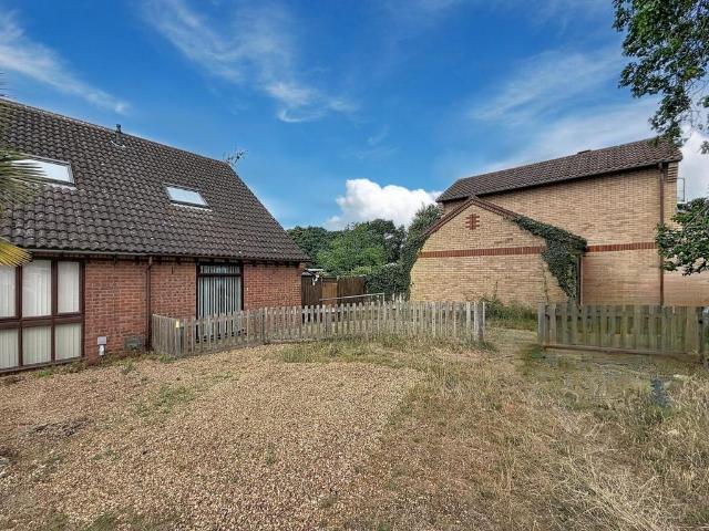 1 bedroom house for sale