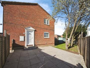 1 bedroom house for sale