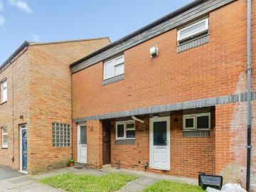 1 bedroom maisonette for sale