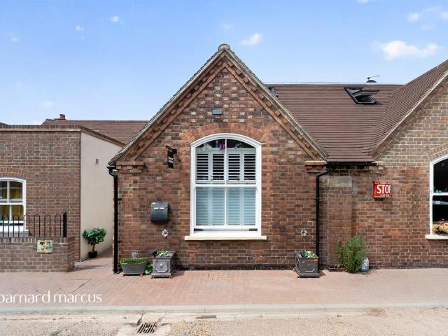 1 bedroom house for sale
