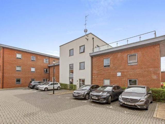 1 bedroom flat for sale