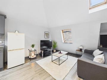 1 bedroom house for sale