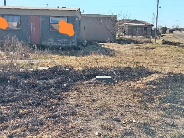 1 Bedroom House For Sale in Bophelong
