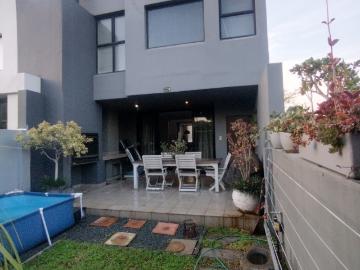 1 Bedroom House For Sale in Lombardy Estate
