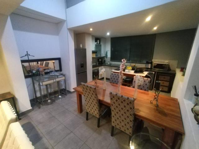 1 Bedroom House For Sale in Lombardy Estate
