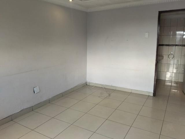 1 Bedroom House For Sale in Meadowlands