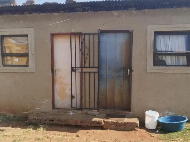 1 Bedroom House For Sale in Vosloorus Ext 8