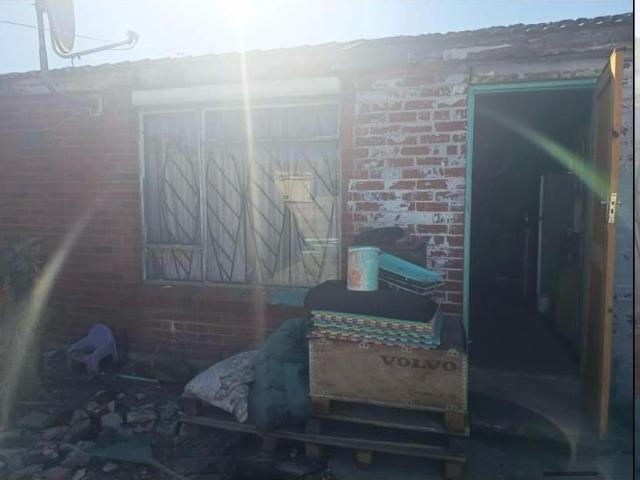 1 Bedroom House For Sale in Valhalla Park