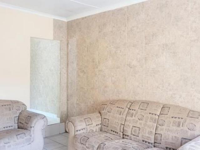 1 Bedroom House in Amalinda