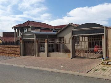 1 Bedroom House in Birch Acres