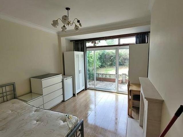 1 bedroom house in Harrow
