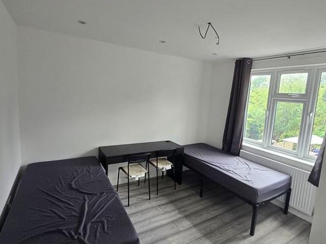 1 bedroom house in Ilford