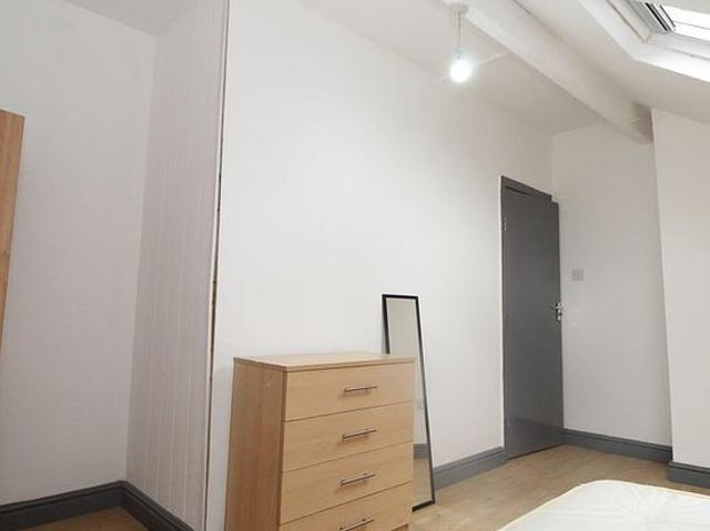 1 bedroom house in Leeds