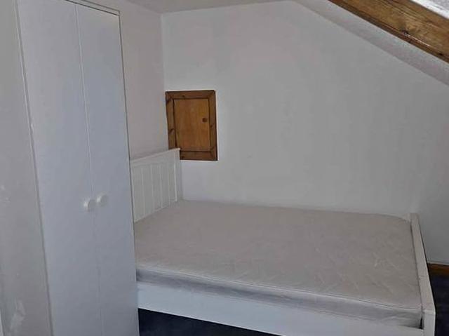 1 bedroom house in Mitcham