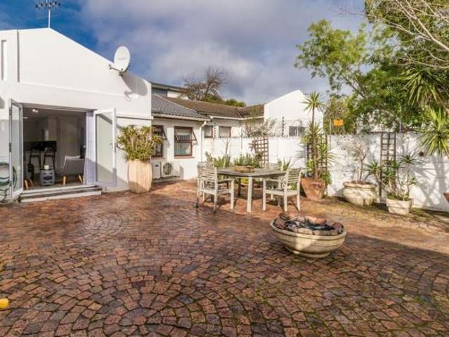 1 Bedroom House in Stellenbosch Central