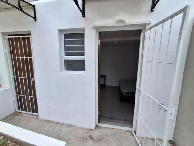 1 Bedroom House in Sydenham