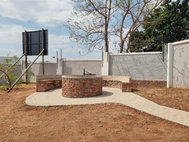 1 Bedroom Apartment in West Acres Ext 13