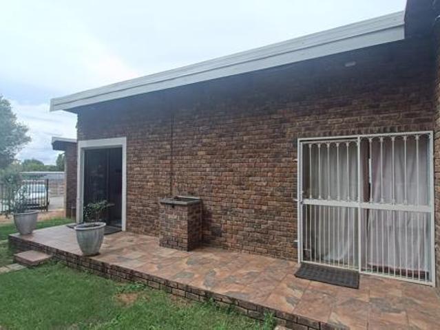 1 Bedroom House in The Reeds