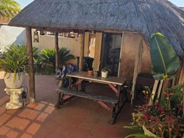 1 bedroom house on the market in nor.