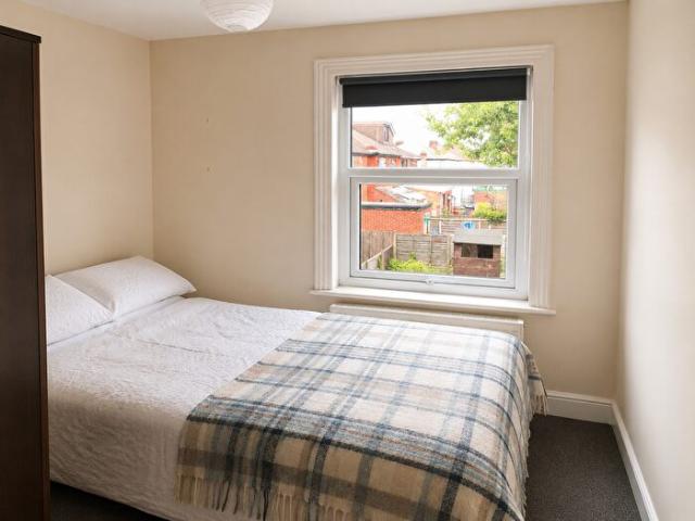 1 Bedroom House Of Multiple Occupation To Rent In Belvedere Road, Burton On Trent, Staffordshire, DE13