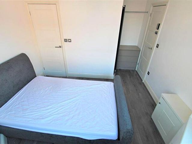 1 Bedroom House Of Multiple Occupation To Rent In Ensuite Furnished En suite Room, House Share, Glasgow Street, Northampton, NN5