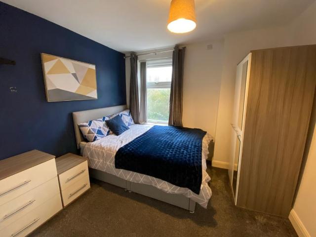 1 bedroom House of Multiple Occupation To Rent