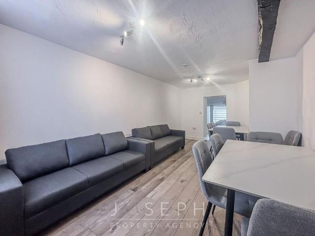 1 bedroom house of multiple occupation to rent