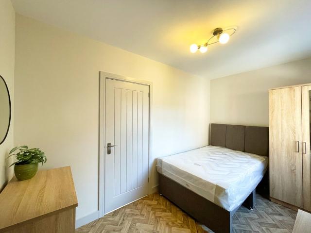1 bedroom House of Multiple Occupation To Rent