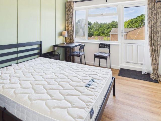 1 bedroom house of multiple occupation to rent