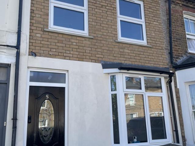 1 bedroom house of multiple occupation to rent