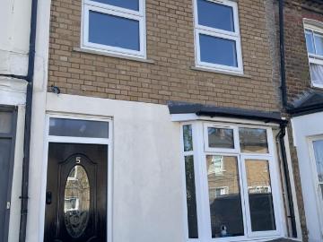 3 bedroom house of multiple occupation to rent