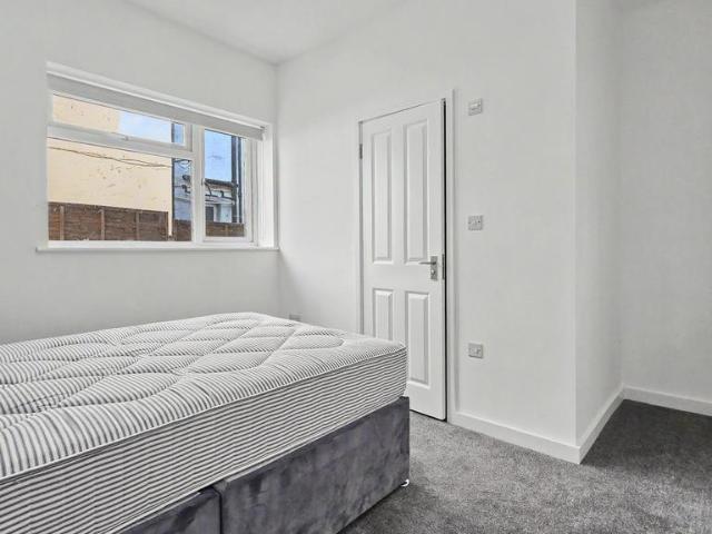 1 bedroom house of multiple occupation to rent