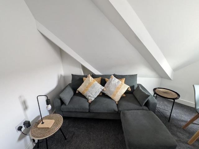 1 bedroom house of multiple occupation to rent