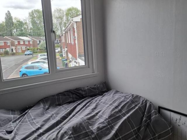 1 bedroom house of multiple occupation to rent