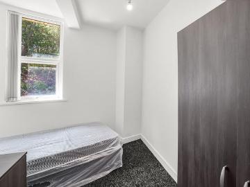 1 bedroom house of multiple occupation to rent
