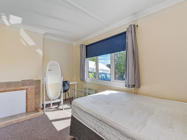 1 bedroom House of Multiple Occupation To Rent