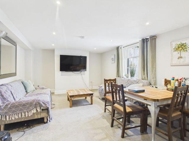 1 bedroom house of multiple occupation to rent