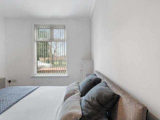 1 bedroom house of multiple occupation to rent