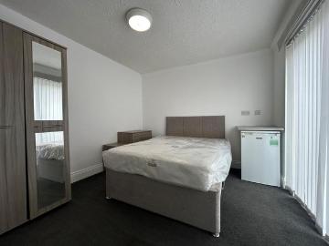 1 bedroom house of multiple occupation to rent