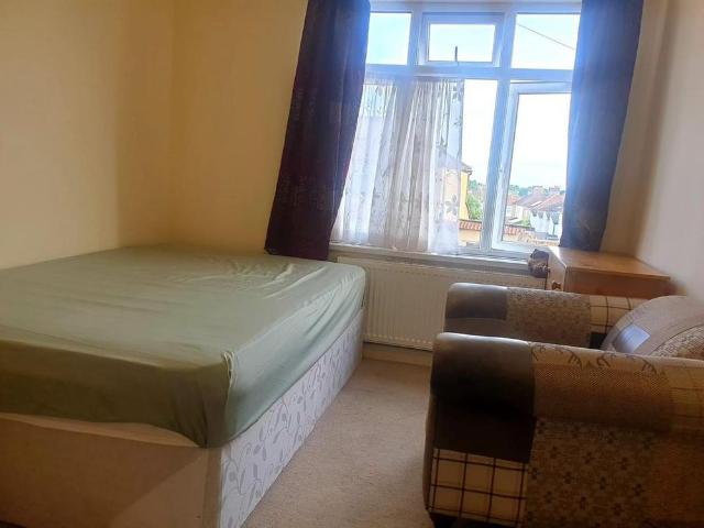 1 bedroom house of multiple occupation to rent