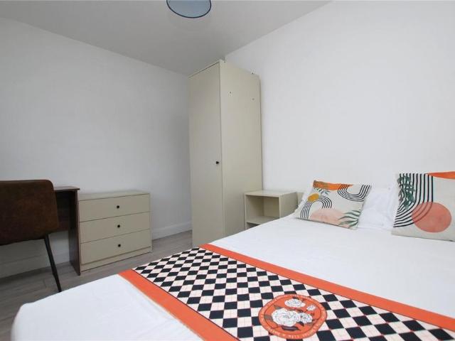 1 bedroom house of multiple occupation to rent